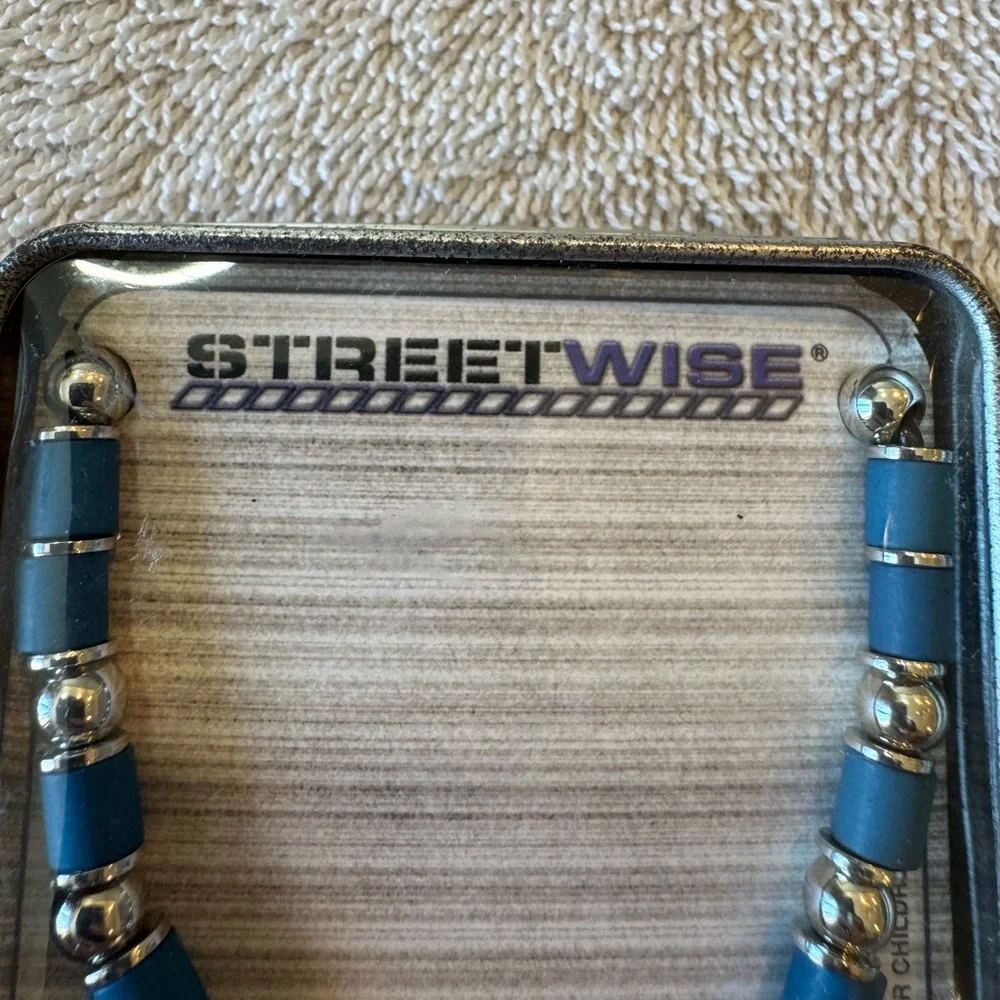 Streetwise Magnetic Hematite Necklace early 2000’sBlue Beads‎ 20” NOS Sealed Tin